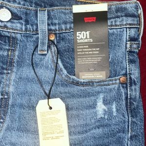 NWT 501 LEVIS High Rise Mid Thigh Denim Shorts